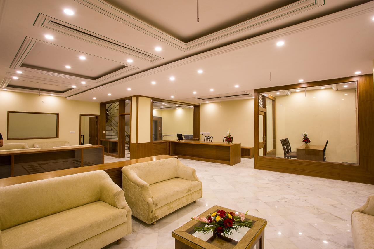 Hotel Aaram Mahal By Pachar Group Udajpur Zewnętrze zdjęcie