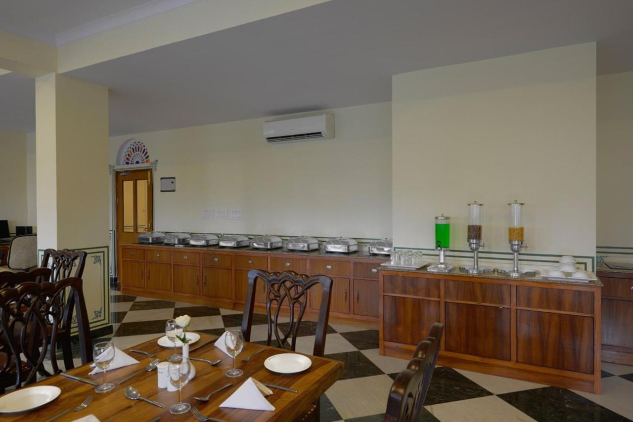 Hotel Aaram Mahal By Pachar Group Udajpur Zewnętrze zdjęcie