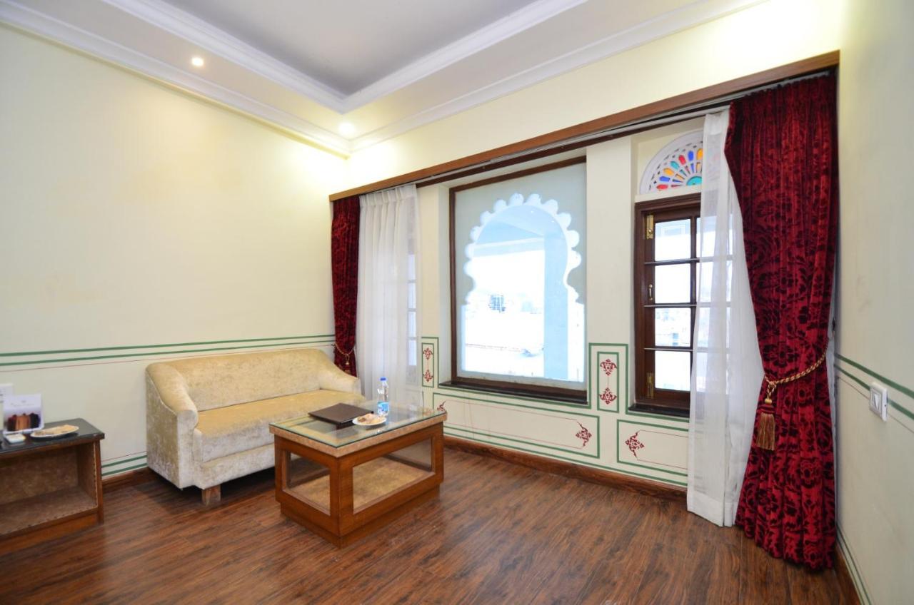 Hotel Aaram Mahal By Pachar Group Udajpur Zewnętrze zdjęcie